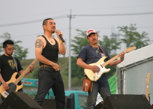 kick1_IMG_6071.JPG