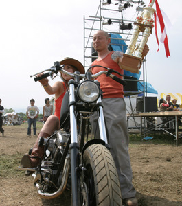 kick1_IMG_6208.JPG