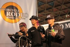 Ju-kenさんとタケさん達　ロデオブースにて